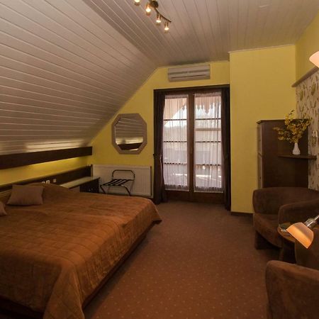 Hasik Hotel Magyarpolany Экстерьер фото